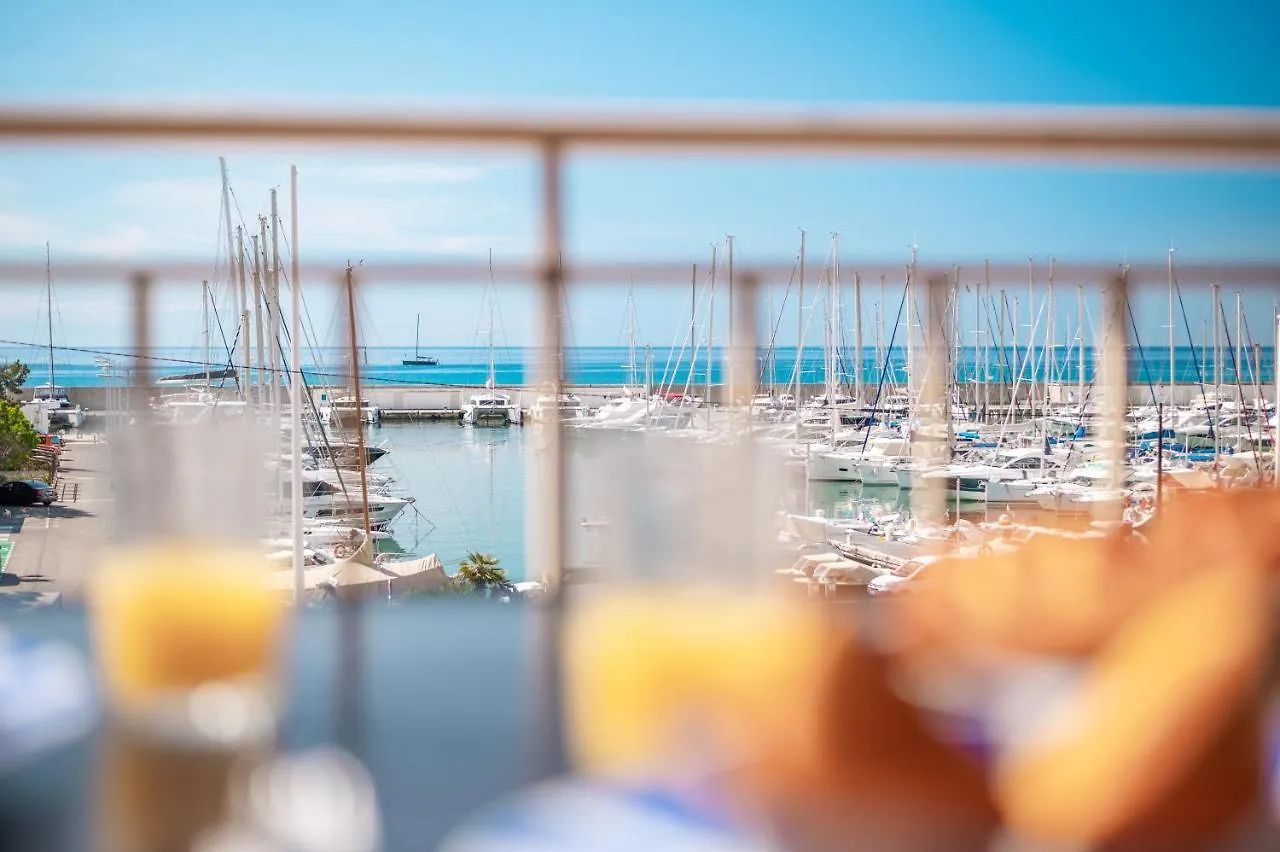 La Grande Palmeraie - Spacieux Studio Avec Vue Mer, Terrasse, Port De Garavan Menton 0*,  Fransa