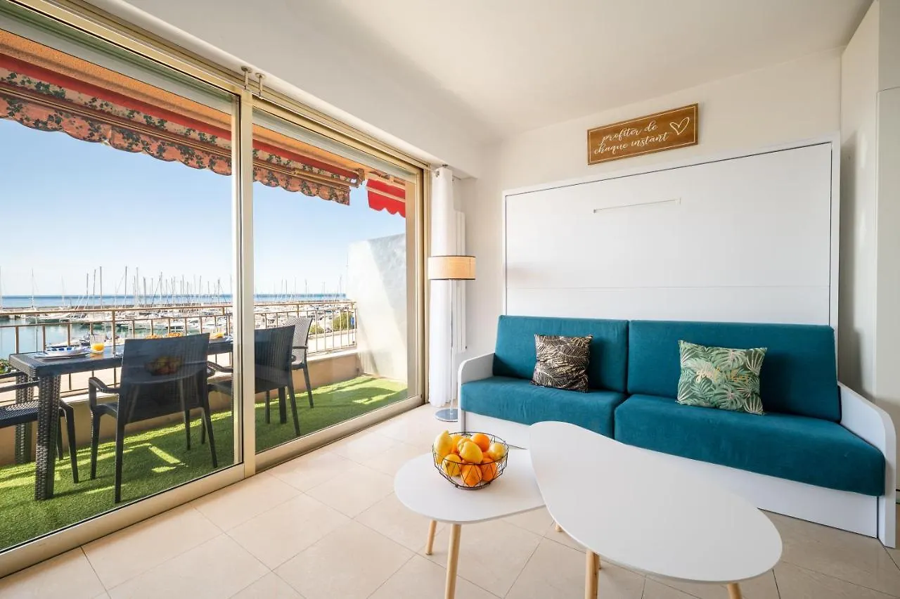 La Grande Palmeraie - Spacieux Studio Avec Vue Mer, Terrasse, Port De Garavan Menton